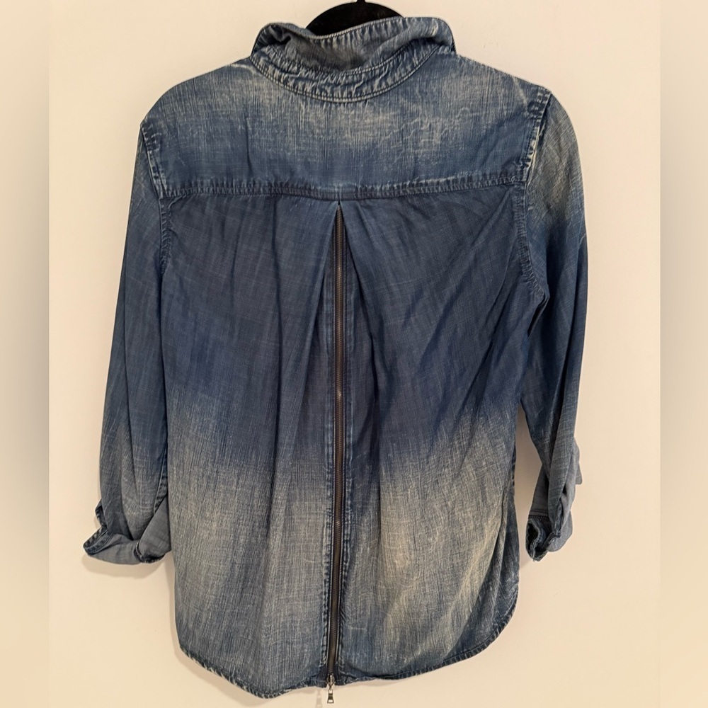 Bella Dahl Ombré Denim Back Zip Shirt size S - Picture 4 of 4